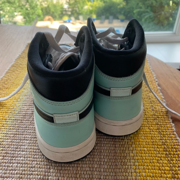 Air Jordan Mid female - Picture 3 of 7